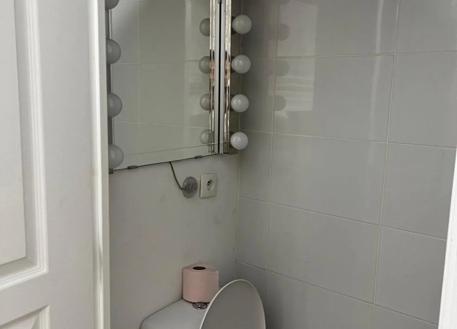Chez Mia פריז